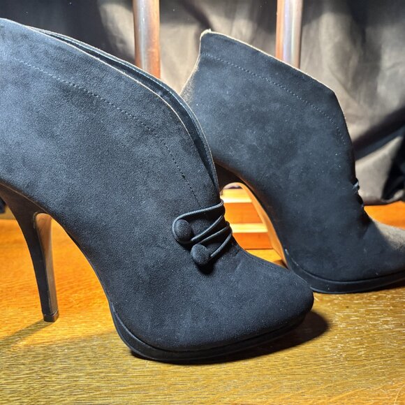 New with Original Box, Apt.9 Black Heels Size 9 - Picture 4 of 6
